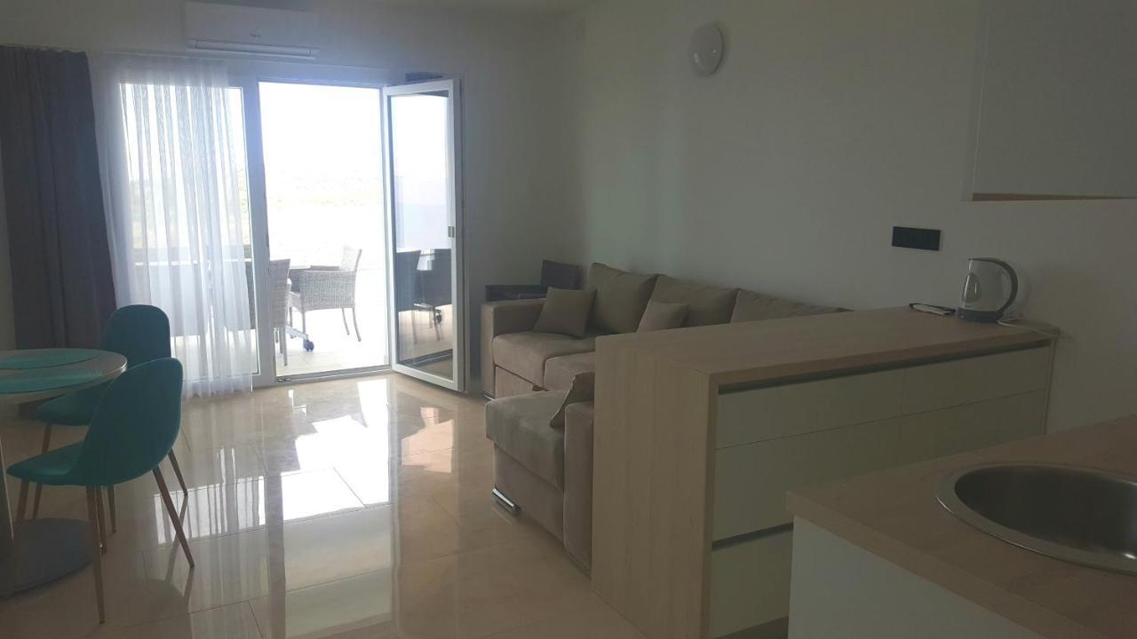 Apartament Mayana Cesarica Zewnętrze zdjęcie
