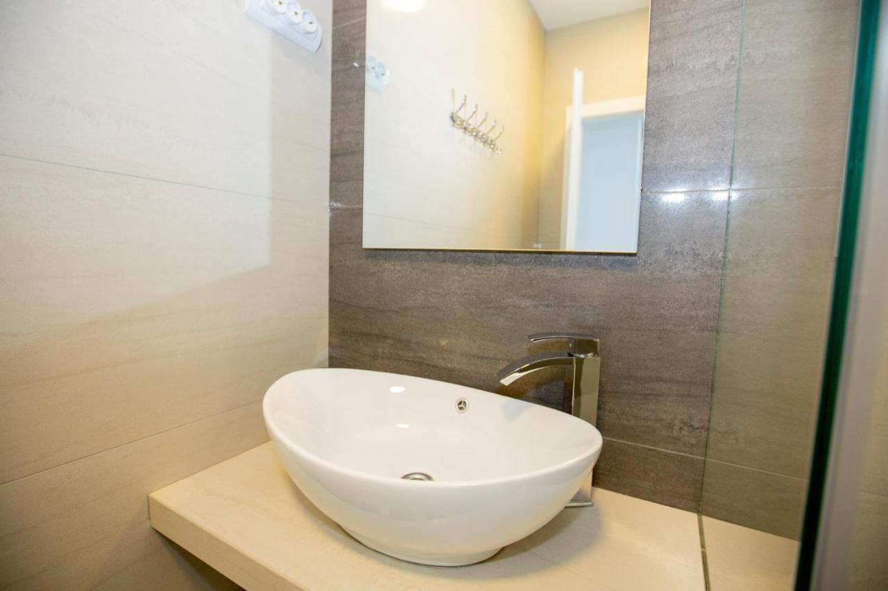 Apartament Mayana Cesarica Zewnętrze zdjęcie