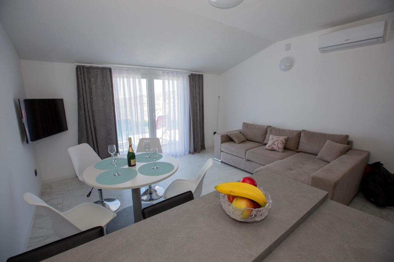 Apartament Mayana Cesarica Zewnętrze zdjęcie