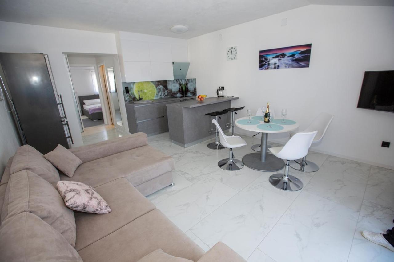 Apartament Mayana Cesarica Zewnętrze zdjęcie
